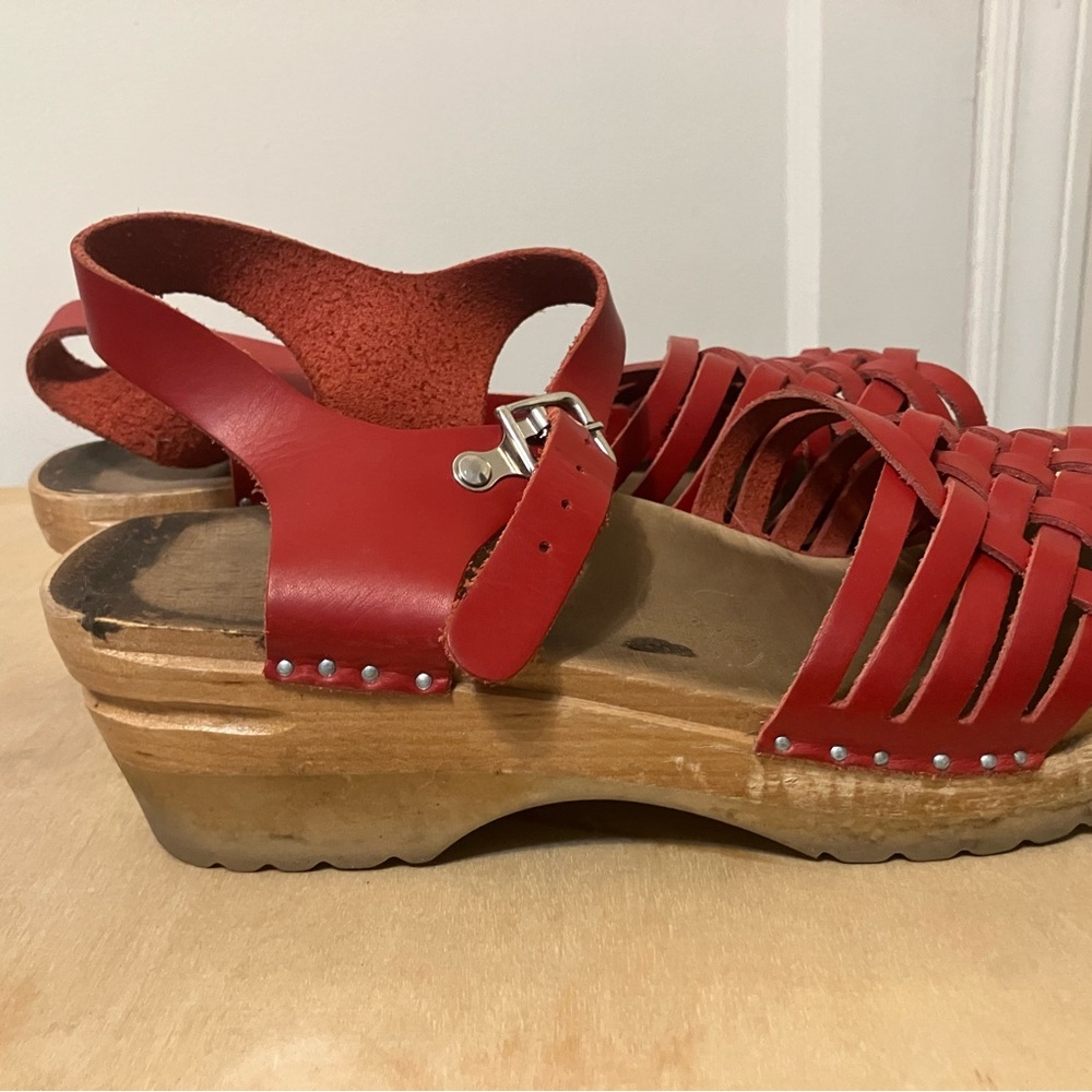 Troetorp Red Leather Women's Sandals- 39 - Picture 2 of 3
